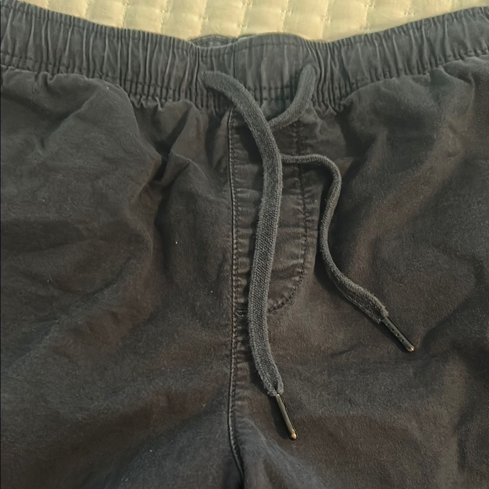 GAP medium sized Mens  Elastic Waist Shorts with drawstring  navy blue - Picture 3 of 4